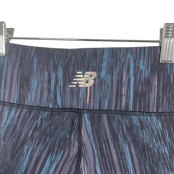 NWT New Balance Printed Elixir Mesh Athletic Leggings in Black/Blue Size S - Picture 10 of 12